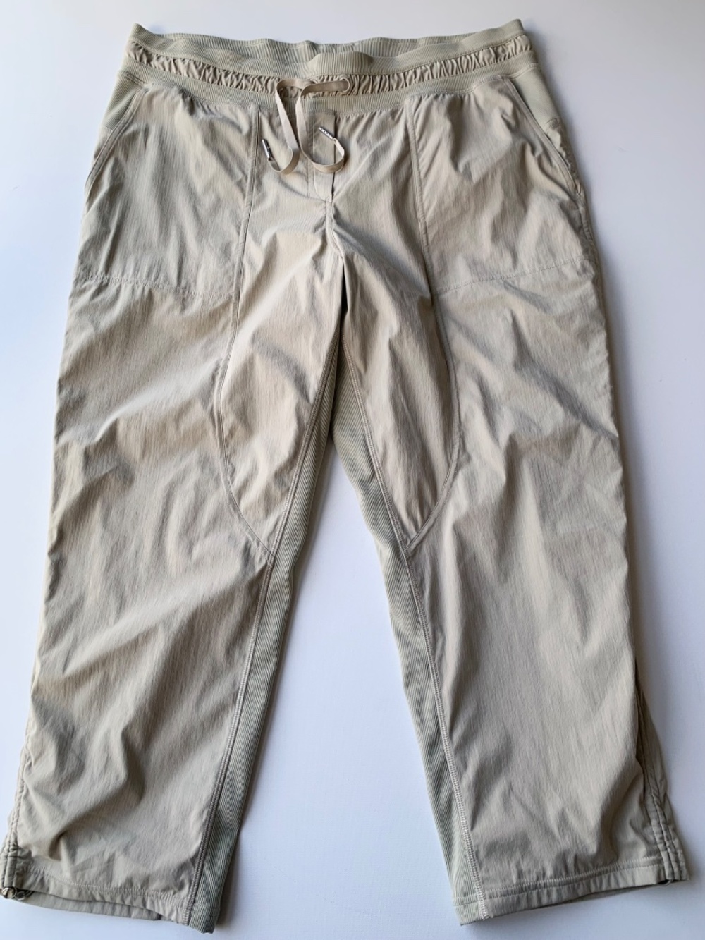 Lululemon mid-Rise Cropped PantDance Studio  in Light tan Women's size 14 - Picture 4 of 12